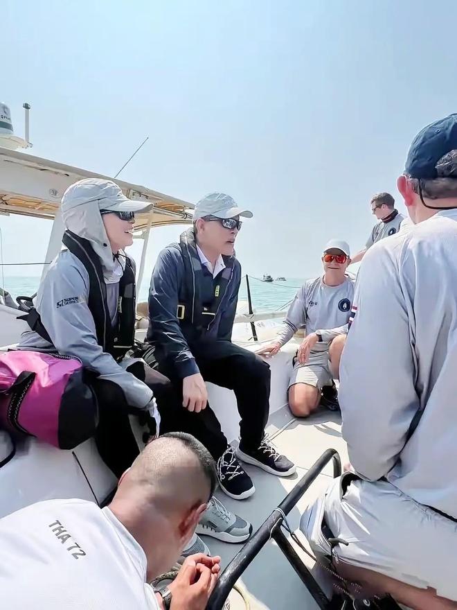 苏提达王后太全面穿瑜伽裤跑21公里不费劲不化妆不矫情自信美(图2)